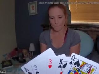 Noģērbšana pokers ar māte - spīdošas johnson videoklipi